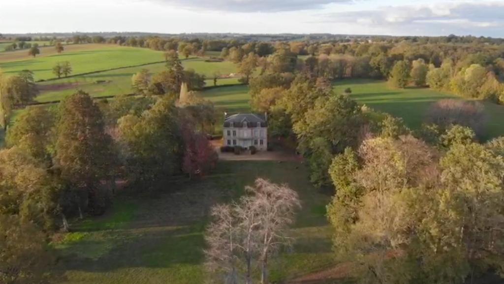 Chateau Du Grand Lucay Bourbon-lʼArchambault Dış mekan fotoğraf