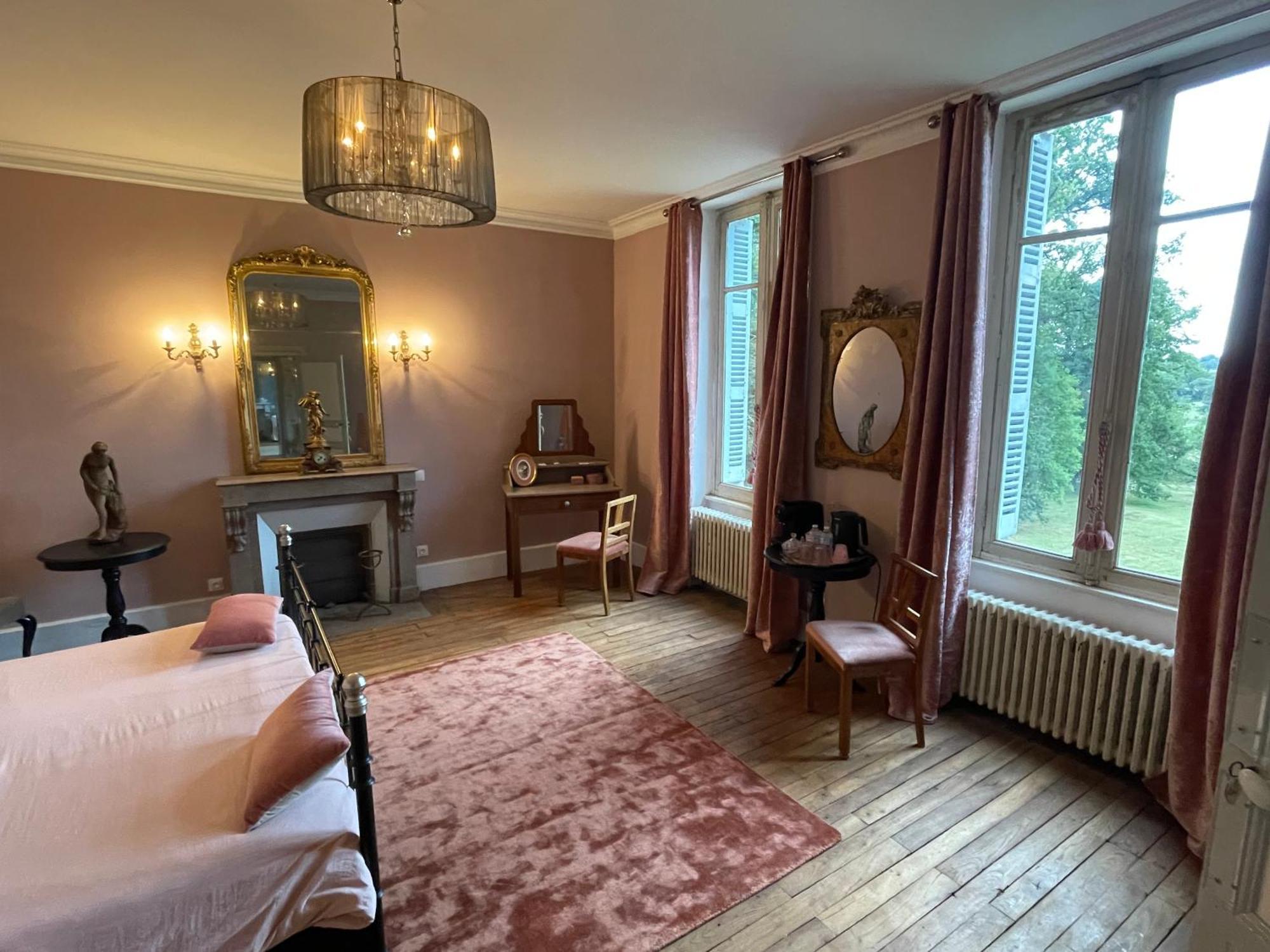 Chateau Du Grand Lucay Bourbon-lʼArchambault Dış mekan fotoğraf